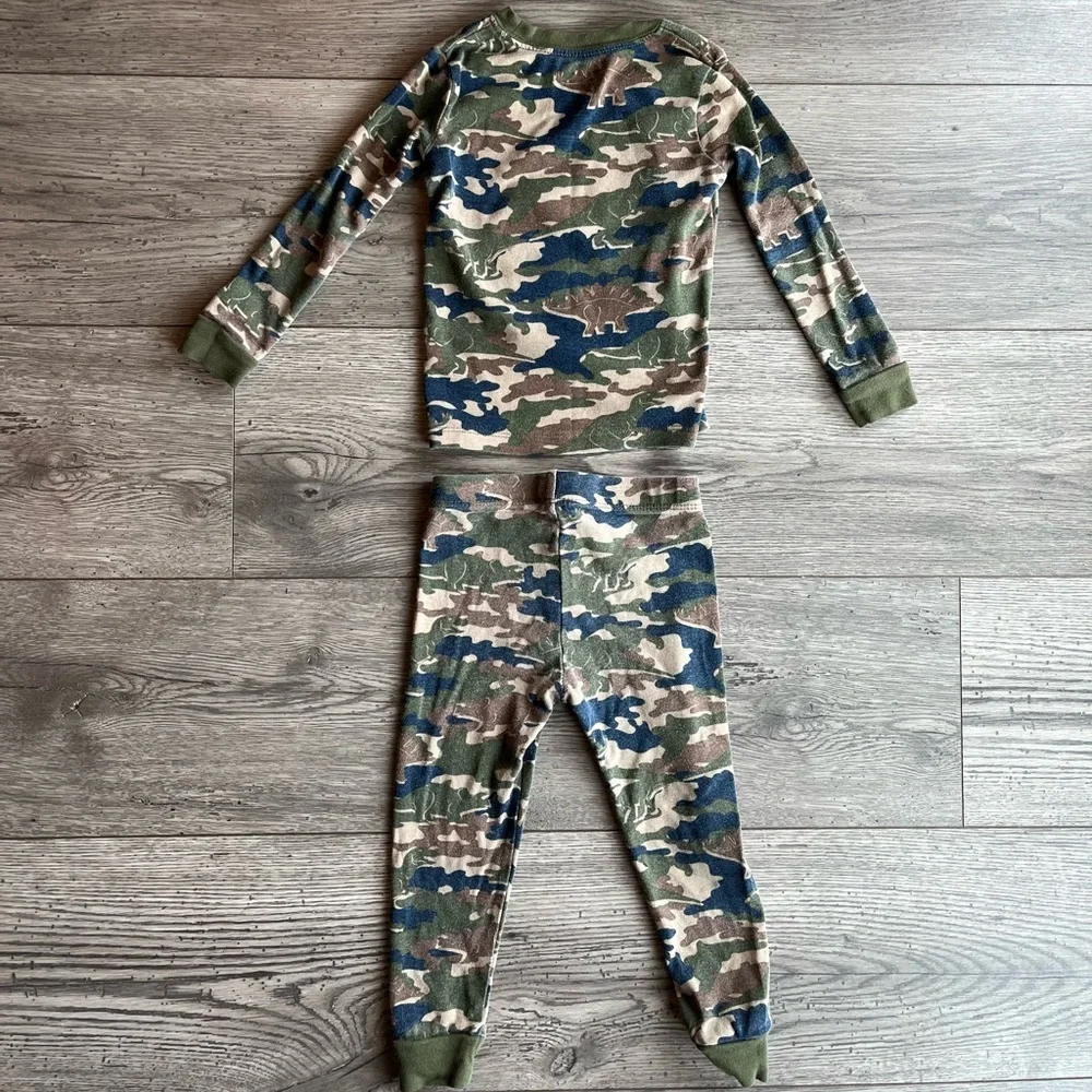 Member’s Mark Boy’s Favorite Pajamas Camo Dinosaur 2 Piece Long Sleeve Pants 2T